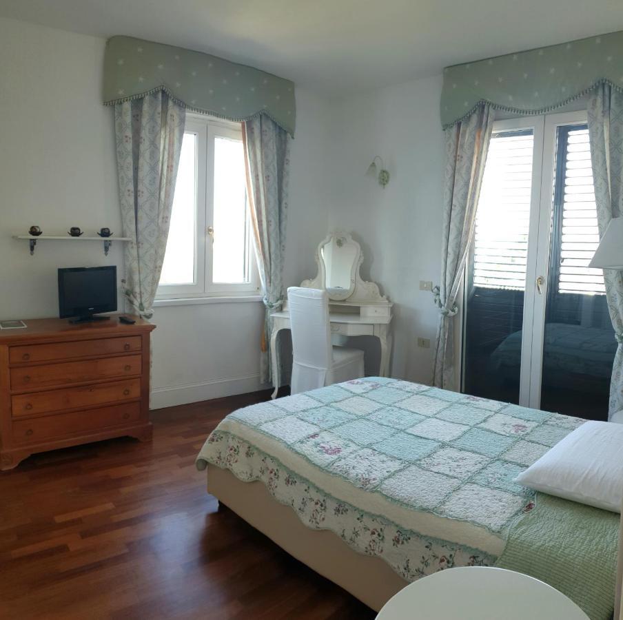 Villa Luce B&B ออลเบีย ภายนอก รูปภาพ